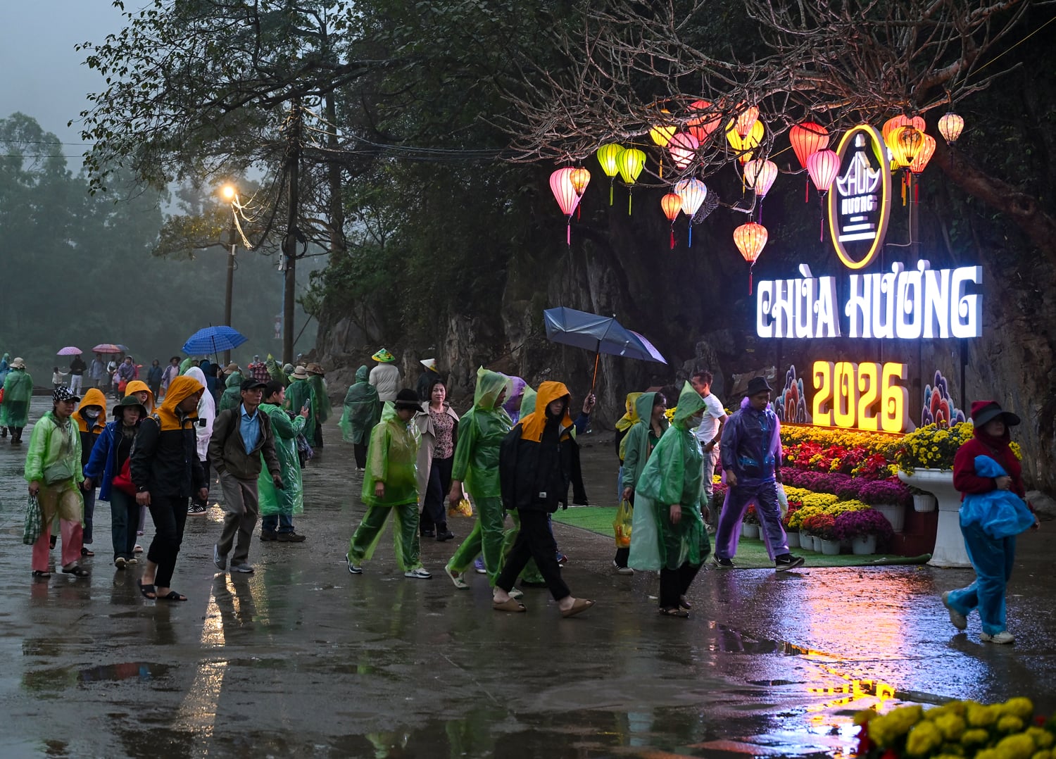 Chùa Hương khai hội xuân Bính Ngọ với nhiều điểm mới đáng chú ý