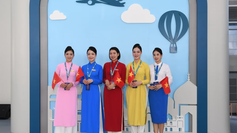 Vietnam Airlines tuyển dụng hơn 1200 tiếp viên
