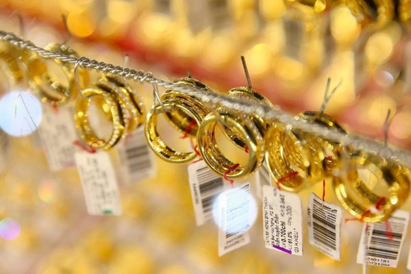 Giá vàng lại lên cao, mỗi lượng tăng 2,5 triệu đồng sau một ngày