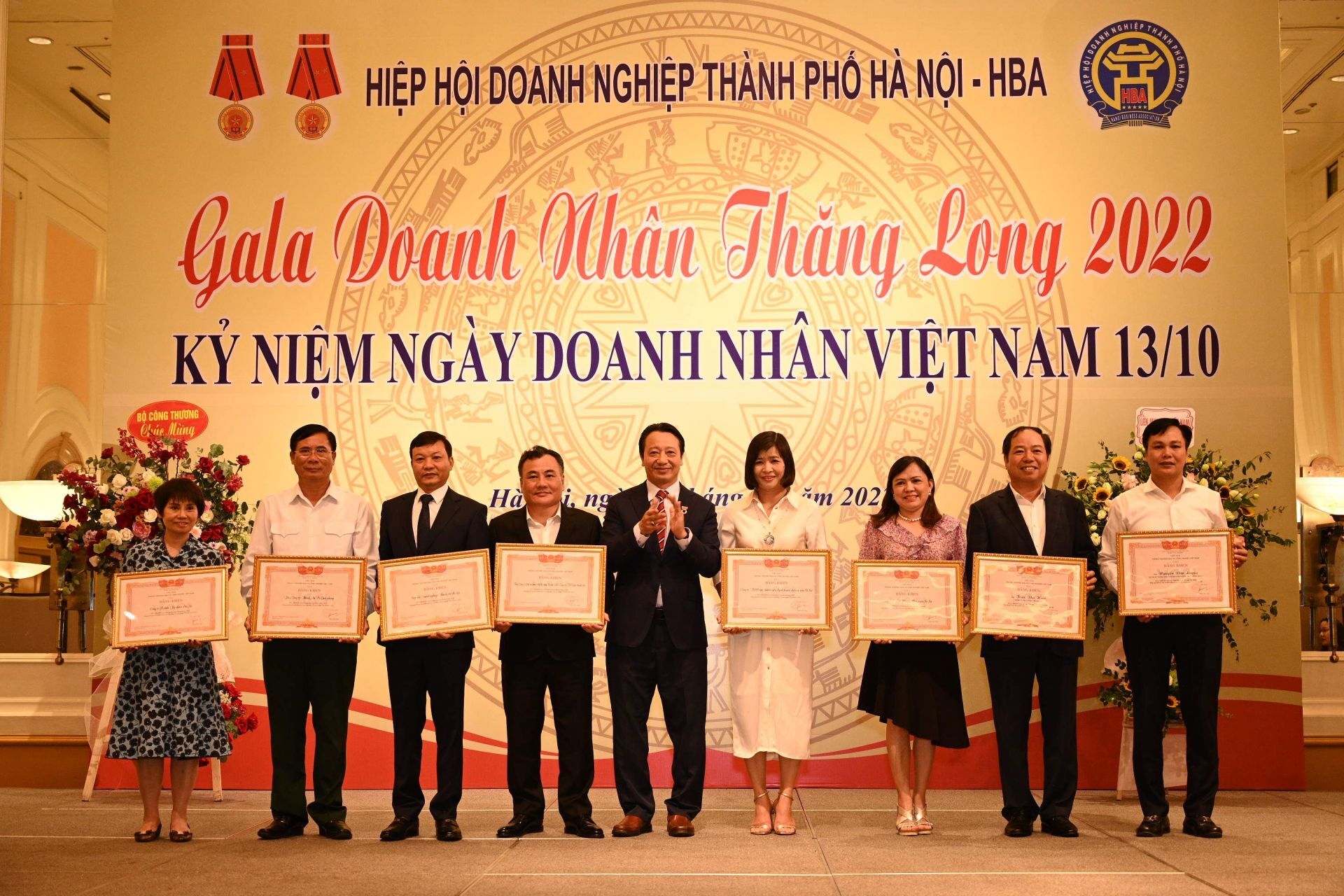 Hiep hoi Doanh nghiep TP. Ha Noi ton vinh doanh nghiep - doanh nhan tieu bieu Thu do 3 HBA