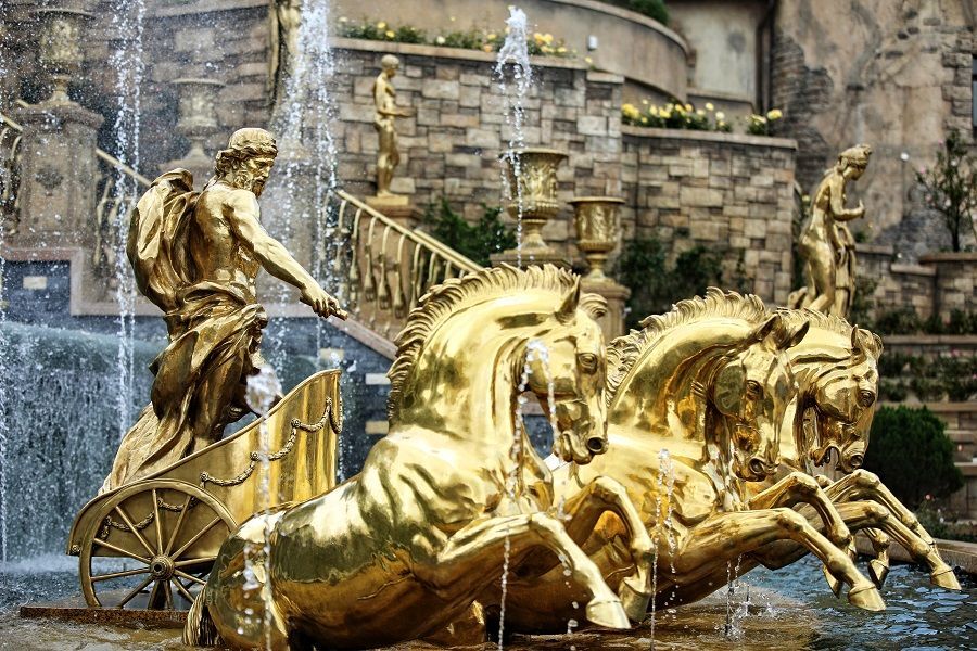 Cuoc truong chinh dai hon thap ky cua nhung bieu tuong du lich chau A 4 Thác Thần Mặt Trời tại Sun World Ba Na Hills.