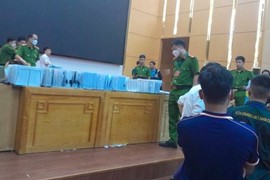 Phú Thọ: Công an niêm phong 400 bộ hồ sơ tại cuộc đấu giá 52 lô đất
