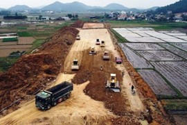 Các gói thầu làm cao tốc Bắc - Nam đoạn qua Hà Tĩnh có giá hơn 13.800 tỷ đồng
