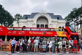 Để du lịch Việt Nam không đi trước về sau