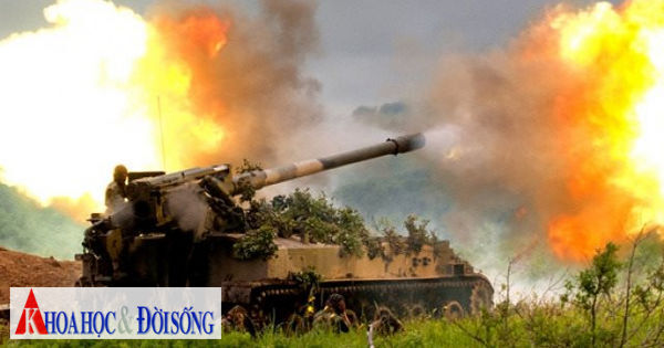 Quân đội Nga thử nghiệm lựu pháo tự hành 2S5 Giatsint-S 152 của Liên Xô trên chiến trường Luhansk