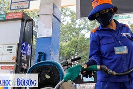 Bộ Công Thương: Giá xăng Việt Nam còn thấp hơn Lào, Campuchia.