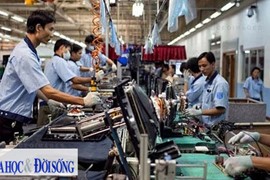 Lao động quay lại làm việc thúc đẩy sản xuất công nghiệp