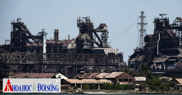 Kyiv buộc Washington cung cấp MLRS, dân quân Donetsk dọn sạch nhà máy Azovstal