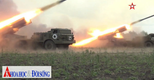 Video: Pháo phản lực Uragan, UAV Orlan -10 Nga phối hợp tiêu diệt mục tiêu quân sự Ukraine