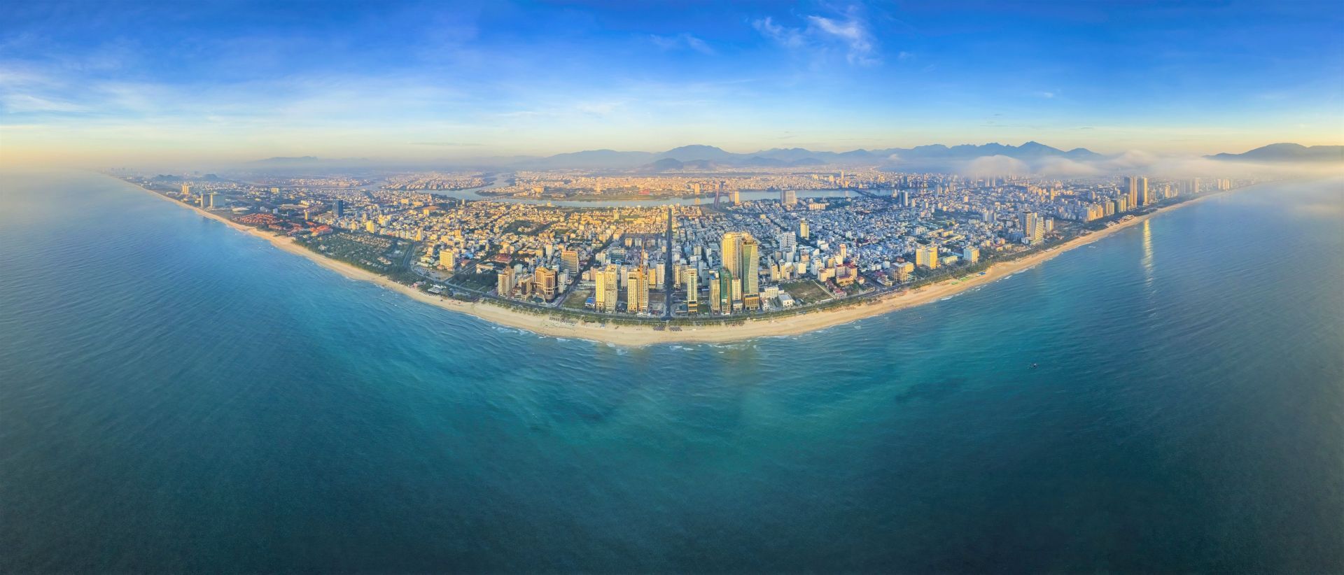 “Phải làm sao để người về hưu, người có tiền đến Đà Nẵng mua nhà ở chứ không phải chỉ đến thăm con, đi chơi xong rồi về”