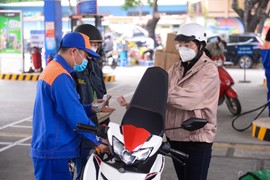 Xăng giảm kỳ thứ 5 liên tiếp