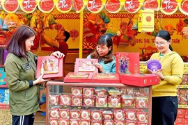 Thị trường bánh Trung thu 2022: “Vàng thau lẫn lộn”