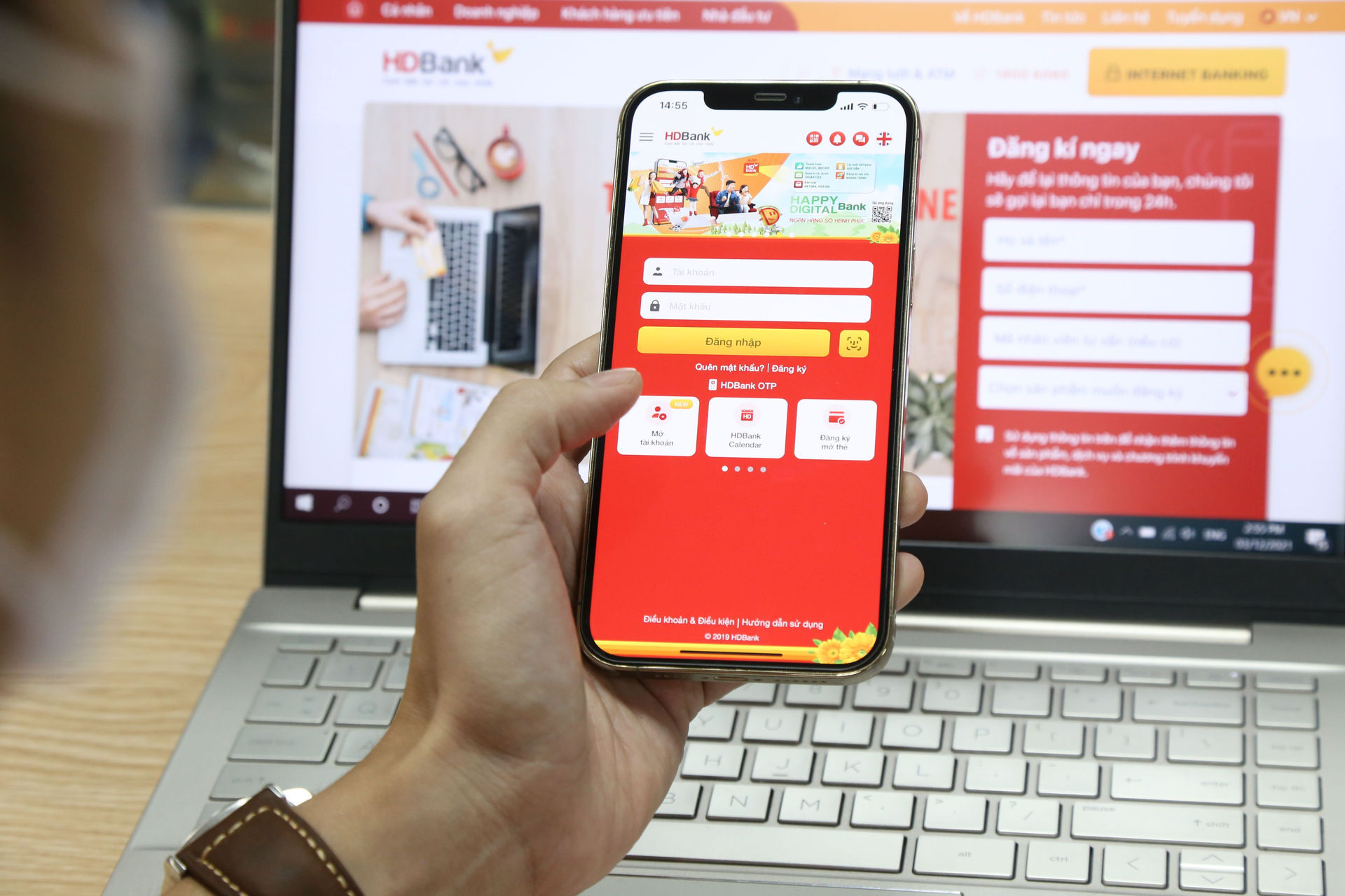 Doanh nghiep huong nhieu loi ich tu tai khoan online chuyen tien mien phi 2 hdbank-bemax-02.jpg