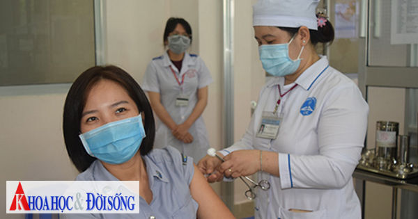 Cần Thơ tổ chức cao điểm tiêm vắc xin COVID-19, đa dạng các hình thức tiêm chủng