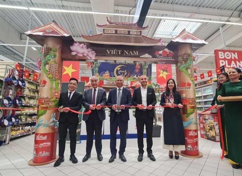 Gao Viet Nam len ke o chuoi sieu thi Carrefour cua Phap 2 Gạo Việt Nam lên kệ ở chuỗi siêu thị Carrefour của Pháp 2
