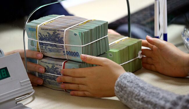 “Khat” von nhieu ngan hang ra suc hut tien gui anh-bai-9256.png