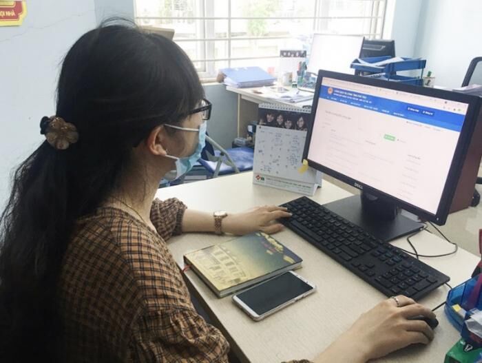 Thí điểm nộp tạm ứng lệ phí, án phí trực tuyến từ 1/10