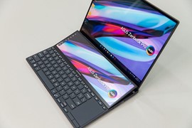 Asus ra laptop có hai màn hình, giá từ 56,99 triệu đồng