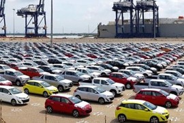 Ô tô, xe máy nhập khẩu phi thương mại bị siết chặt từ 10/9