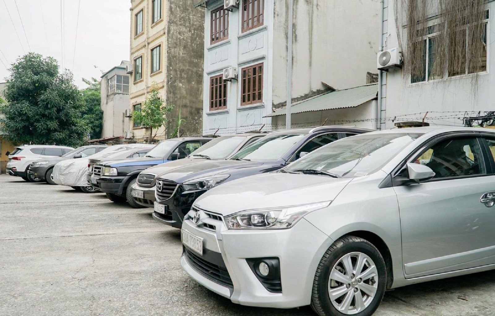 Kinh nghiem mua xe o to cu khong bi lo nhieu tien Kinh nghiệm mua xe ô tô cũ không bị lỗ nhiều tiền