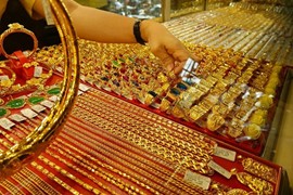 Sát ngày vía Thần tài, giá vàng lùi về sát mốc 68 triệu đồng/lượng