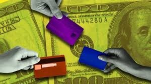 Chật vật vì nợ và phí, người Mỹ hạn chế chi tiêu bằng thẻ tín dụng