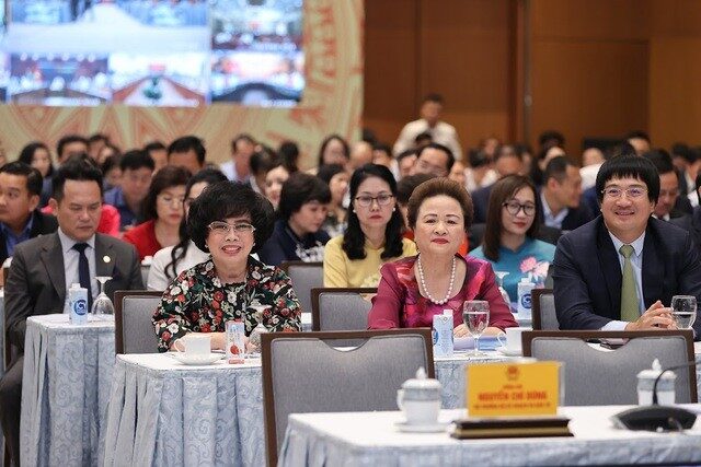 dai-dien-lanh-dao-cac-doanh-nghiep-tieu-bieu-tham-du-buoi-gap-mat-5377.jpg