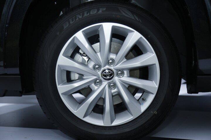 Toyota Innova Cross