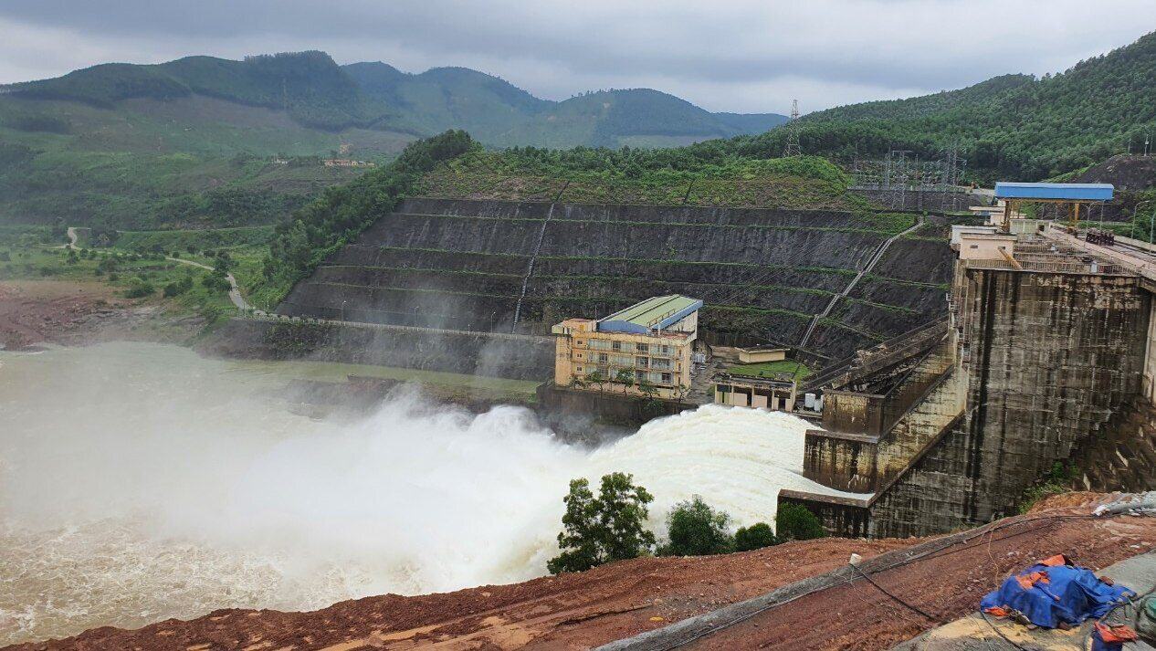 Mực nước hồ thủy điện ngày 13/10: Mực nước hồ chứa miền Trung tăng nhanh, cảnh báo lũ trên sông 3 ngày tới