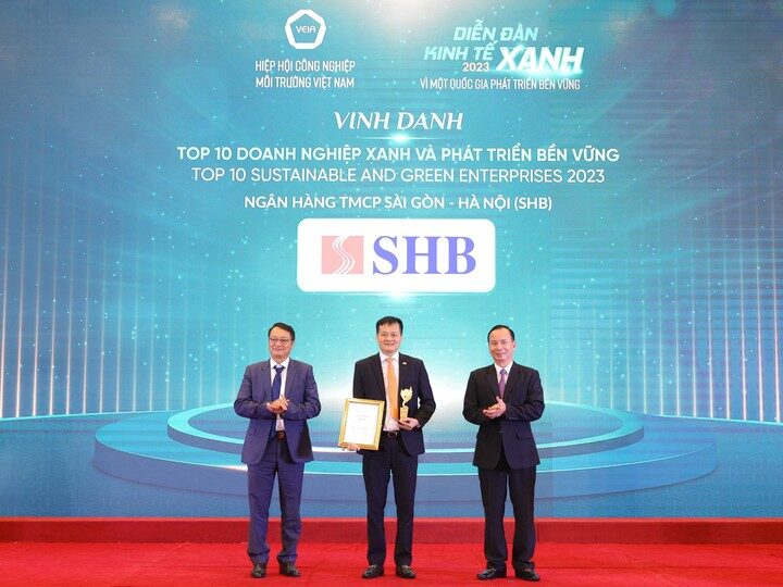 shb-duoc-vinh-danh-top-10-doanh-nghiep-xanh-va-phat-trien-ben-vung-1068.jpg