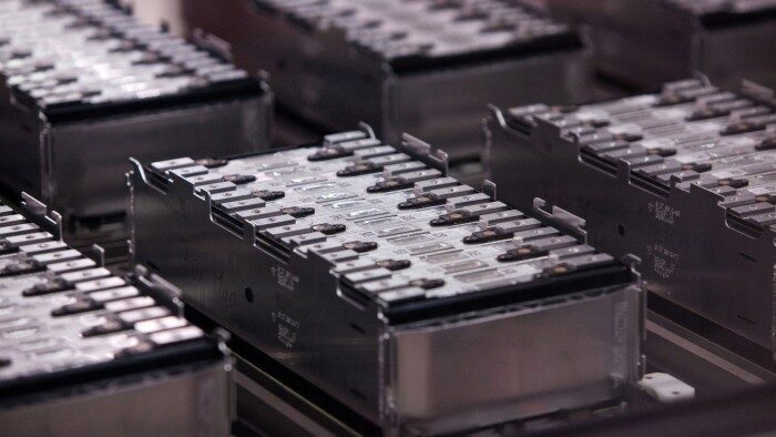 Trung Quốc tiếp tục thắt chặt xuất khẩu một nguyên liệu pin EV quan trọng