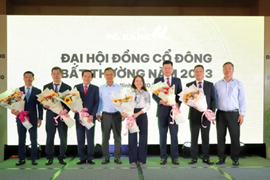 Sau khi bóng dáng Thành Công xuất hiện, PG Bank thay máu loạt nhân sự cấp cao, muốn đổi tên, chuyển trụ sở mới