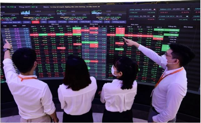 Xu thế chứng khoán ngày 17/2: Đà tăng chưa rõ ràng