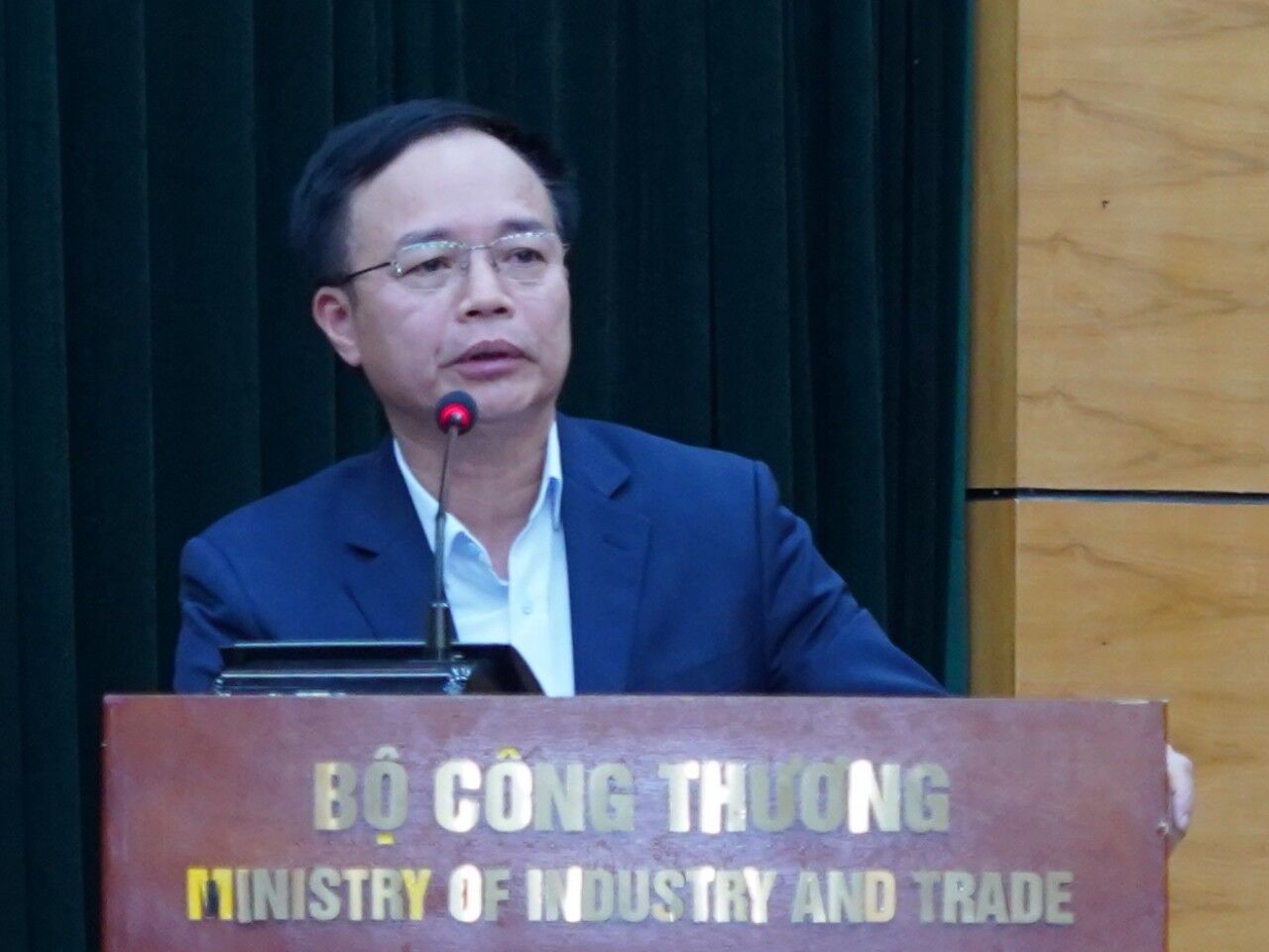 Bo truong Nguyen Hong Dien: Hoan thien Luat Dat dai sua doi co y nghia vo cung quan trong 8 Bộ trưởng Nguyễn Hồng Diên: Hoàn thiện Luật Đất đai sửa đổi có ý nghĩa vô cùng quan trọng