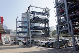 Không xây được bãi đỗ xe ngầm, TP.HCM muốn làm nhà đỗ xe cao tầng