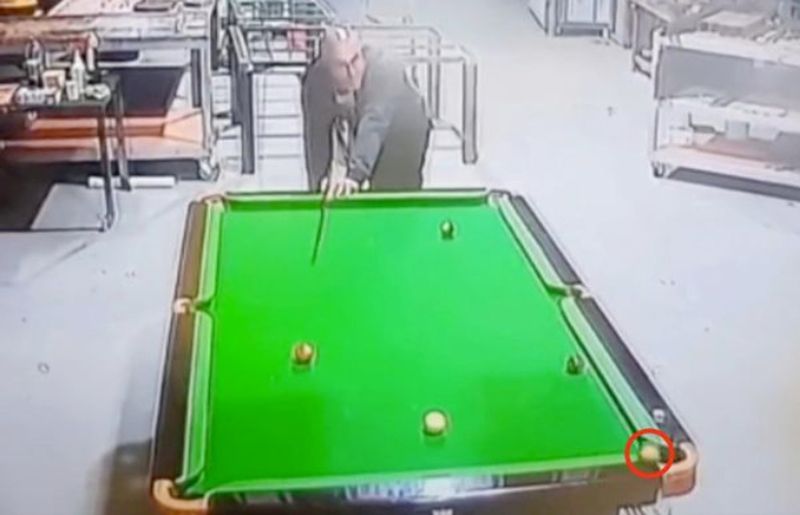 Sững sờ trước đường cơ "độc nhất vô nhị" của chính mình