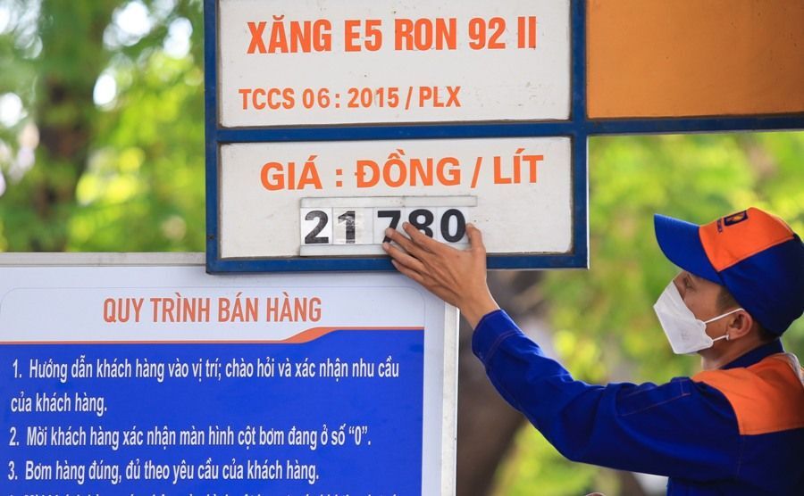 Bộ Tài chính không muốn một mình điều hành giá xăng dầu