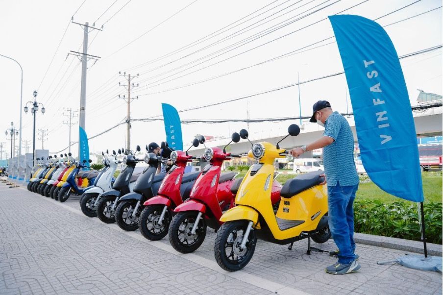 Nha dau tu dua nhau tro thanh dai ly uy quyen xe may dien VinFast Nhà đầu tư đua nhau trở thành đại lý ủy quyền xe máy điện VinFast