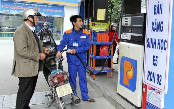 Giá xăng đồng loạt giảm mạnh