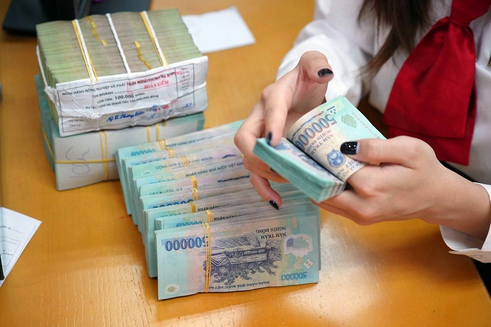 Mot loat ngan hang "ruc rich" chia co tuc bang tien mat chia cổ tức bằng tiền mặt