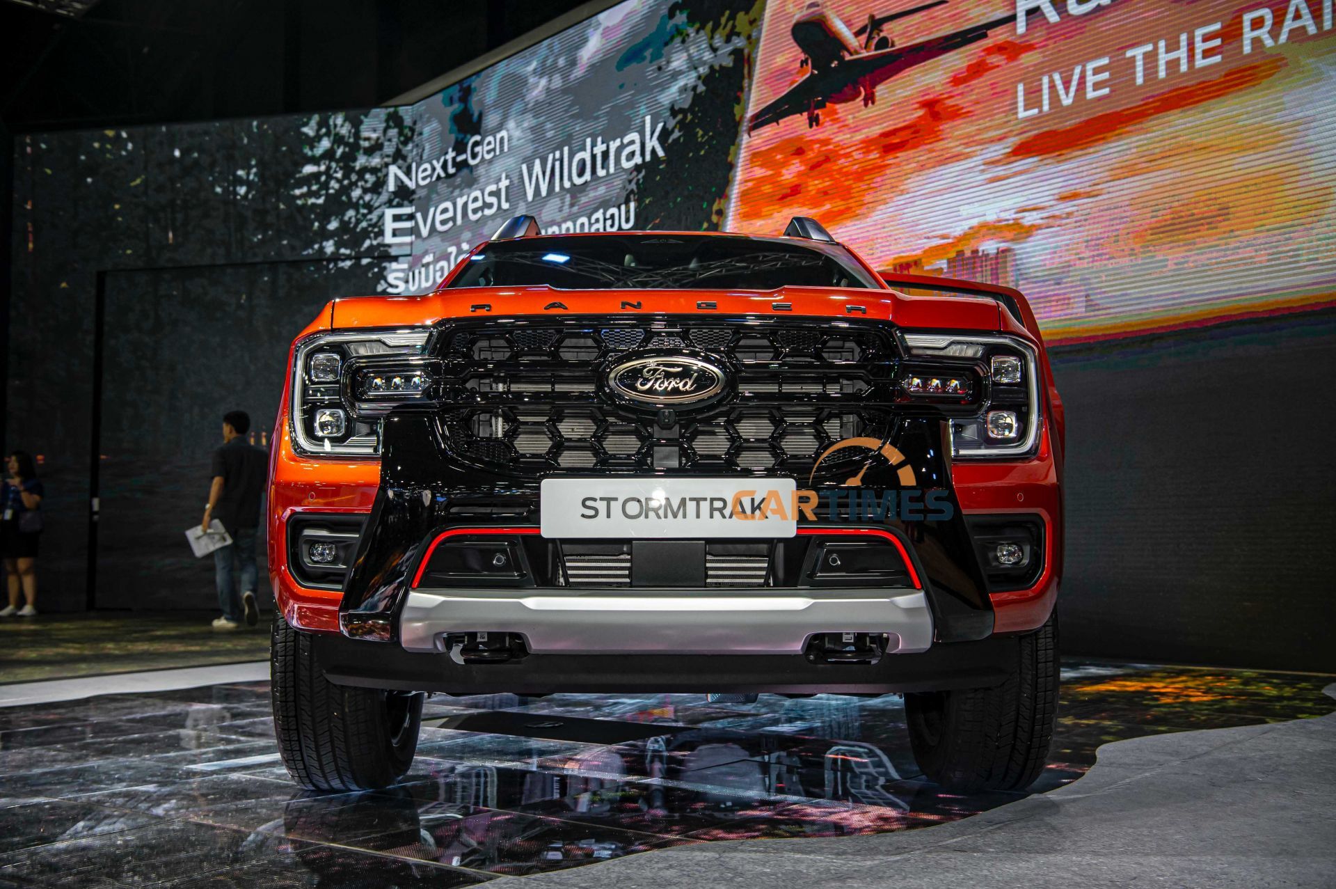 Đầu xe Ford Ranger Stormtrak