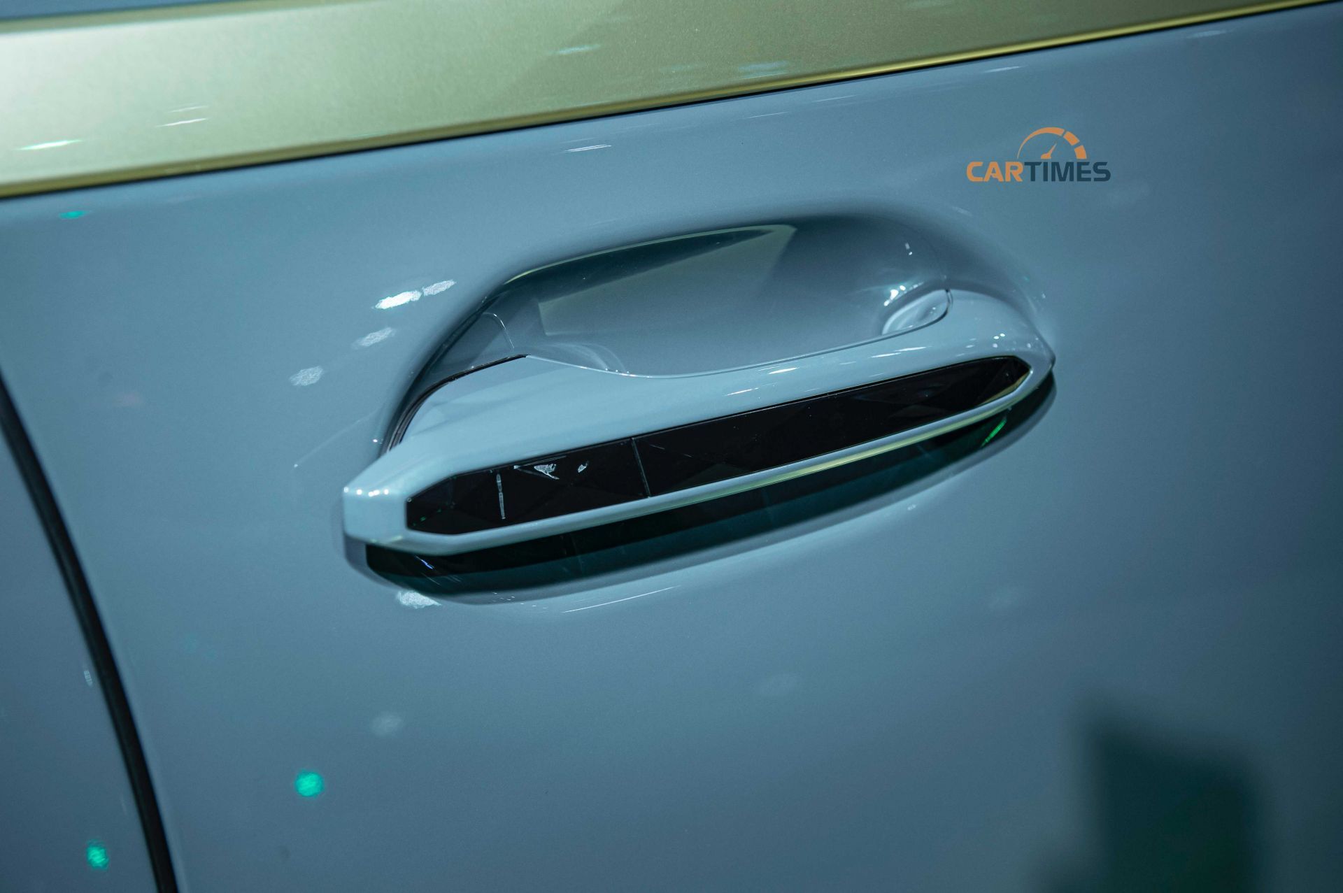 Tay nắm cửa xe BMW XM
