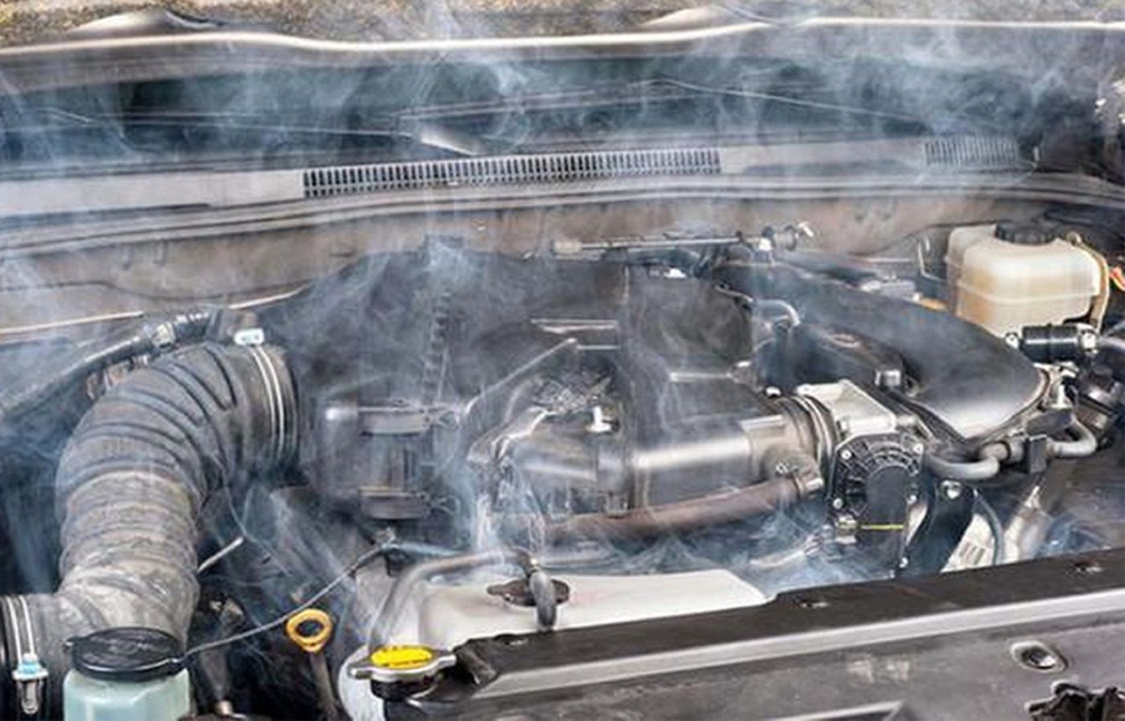 Nhận biết động cơ ô tô đang có vấn đề qua những dấu hiệu nào?