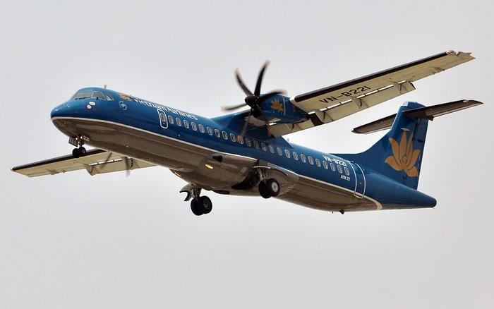 máy bay ATR 72-500