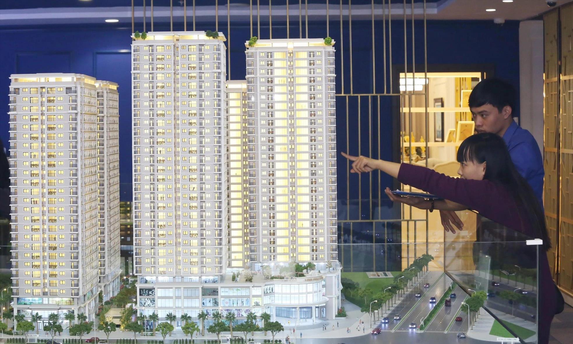 Quá nhiều băn khoăn khi bắt buộc phải bán bất động sản qua sàn