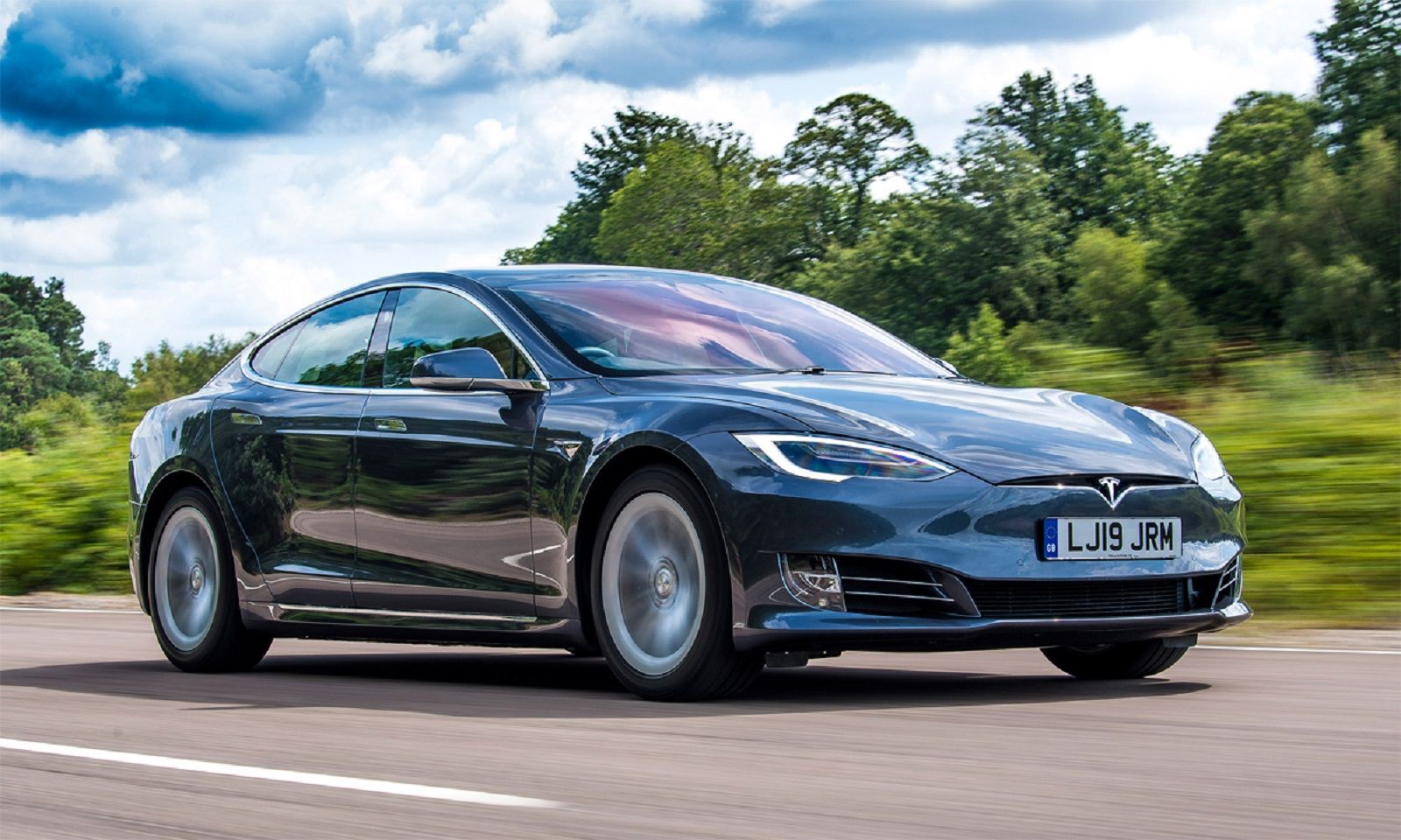 Mua xe ô tô điện cần lưu ý điều gì?