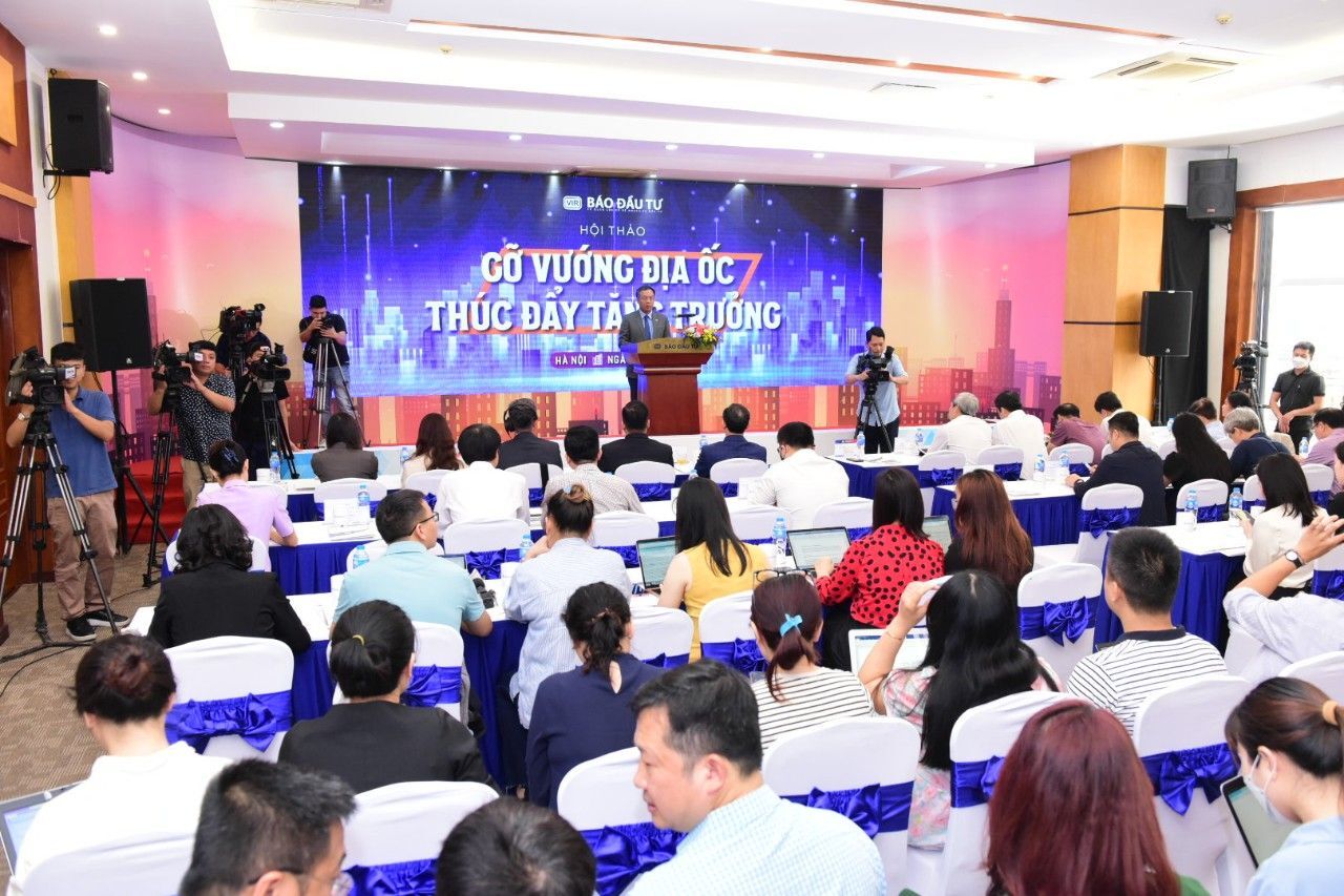 Muốn phục hồi bất động sản, bước đầu cần tháo “nút thắt” pháp lý