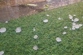 Xuất hiện mưa đá ở TP Tam Kỳ (Quảng Nam)