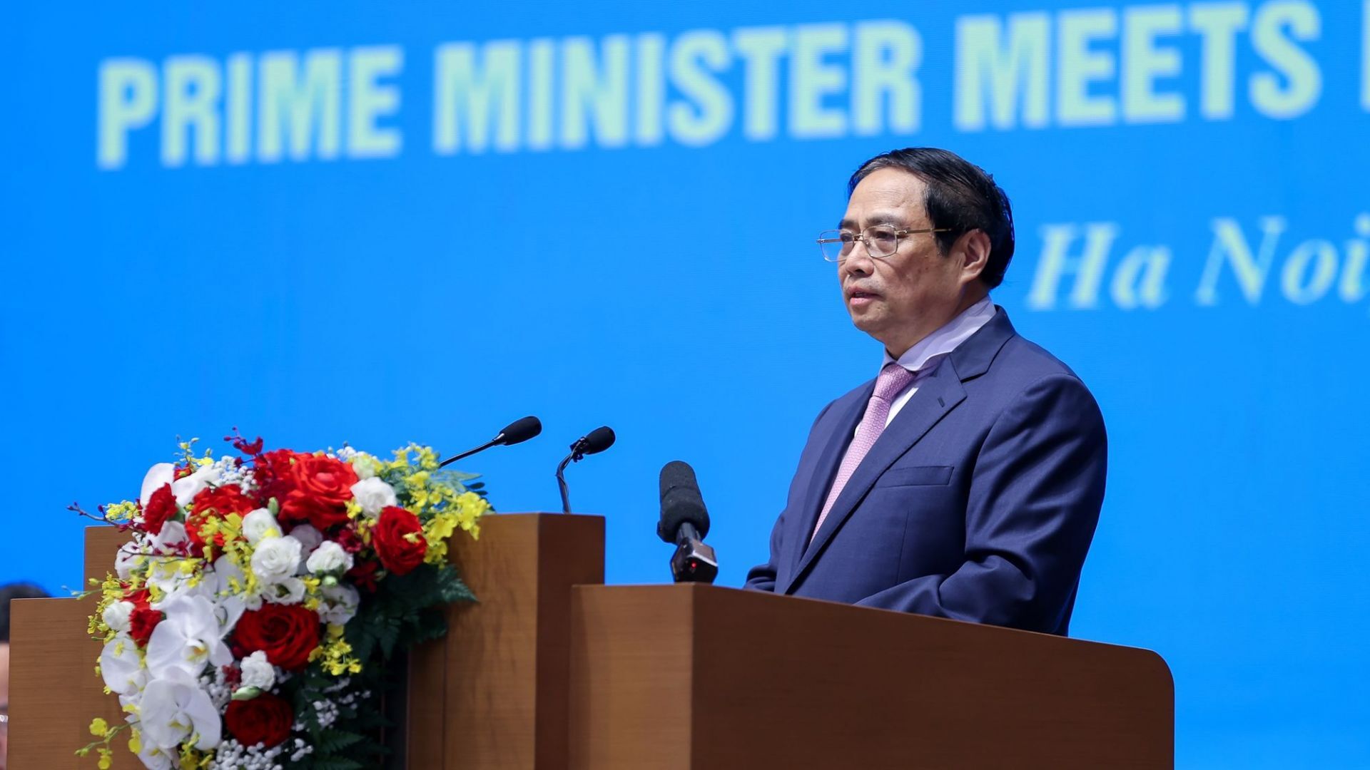 Thủ tướng: Lắng nghe, thấu hiểu và đồng hành với nhà đầu tư nước ngoài