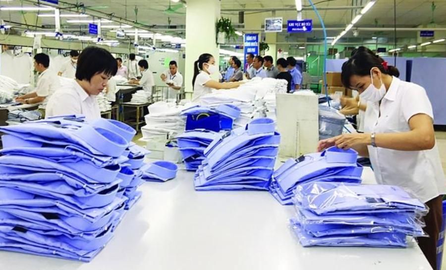 Doanh nghiep det may mong co goi vay uu dai 0% de tra luong nhan vien dệt may